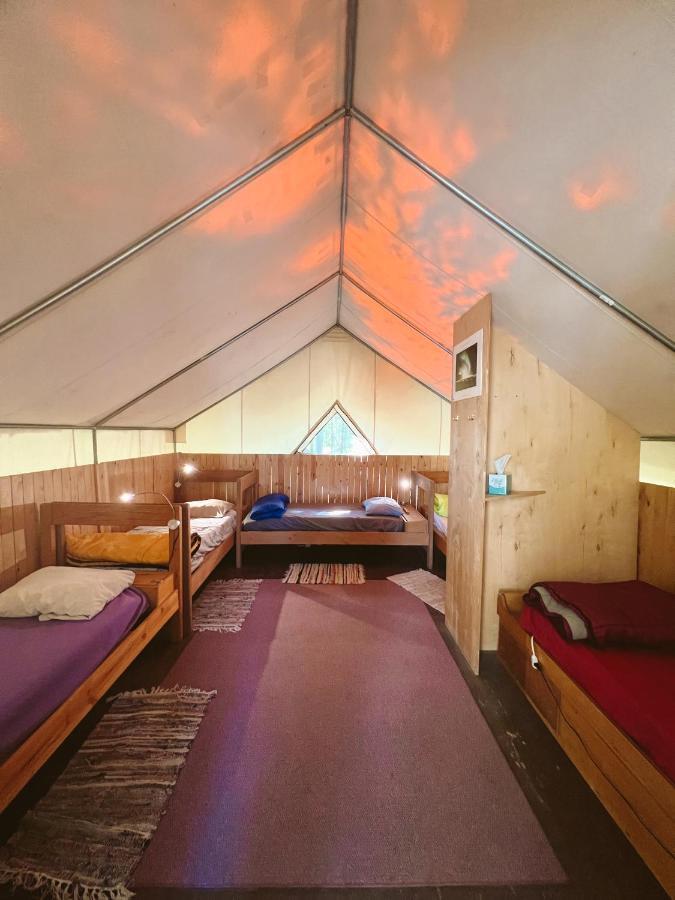 Sven'S Basecamp Hostel Fairbanks Exterior photo
