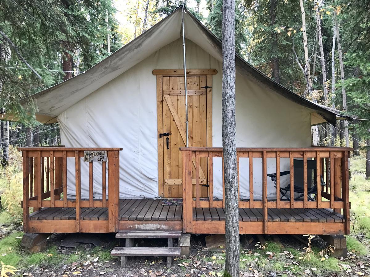Sven'S Basecamp Hostel Fairbanks Exterior photo