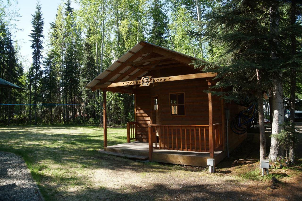 Sven'S Basecamp Hostel Fairbanks Exterior photo